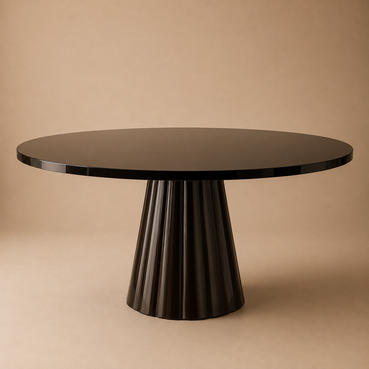 Uoma Round — Lacquered Fluted Pedestal Dining Table