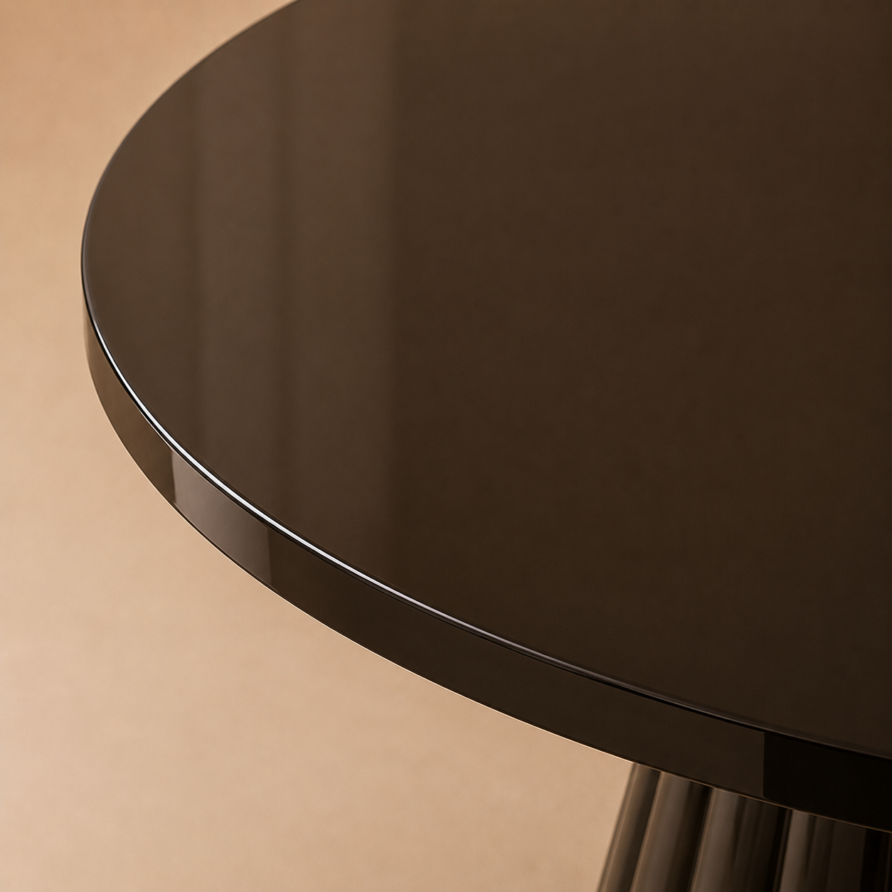 Uoma Round — Lacquered Fluted Pedestal Dining Table